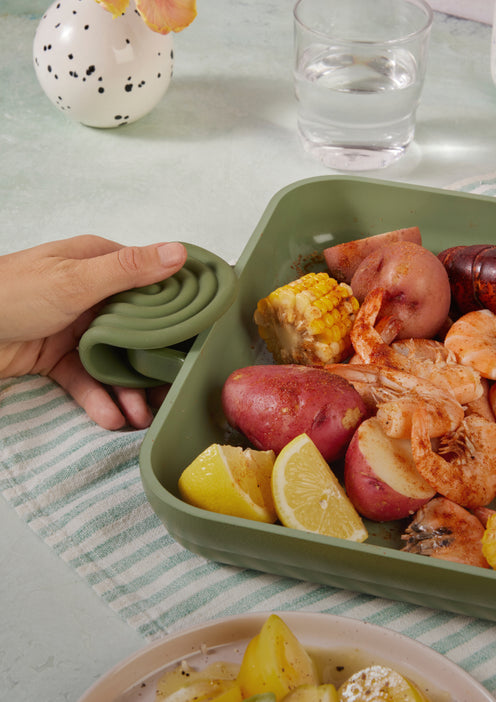 green griddle pan with seafood boil